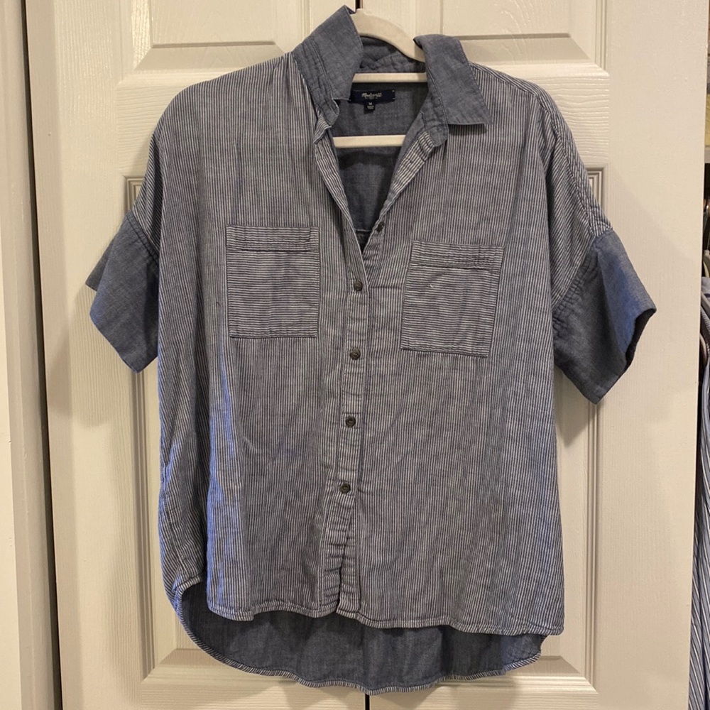 Madewell chambray blue pinstriped short sleeve button down